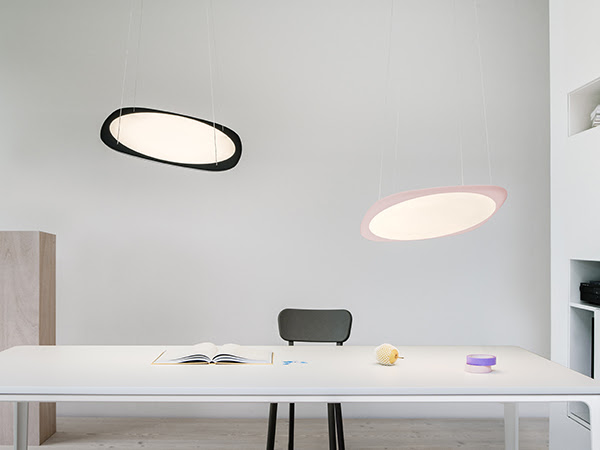 Flying, la lampada che galleggia nello spazio - OfficeBit: arredi e mobili  per ufficio sedute e pareti divisorie